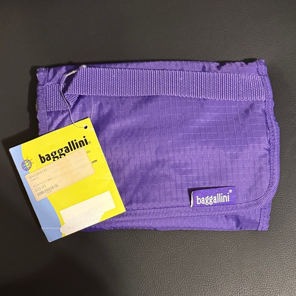 Baggallini NWT Cosmetic and Jewelry Bag